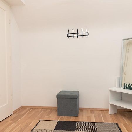 Milky Way Top Floor 2-Bedroom Apartment Air Condition Wina Bagian luar foto