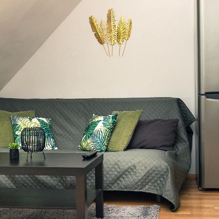 Milky Way Top Floor 2-Bedroom Apartment Air Condition Wina Bagian luar foto