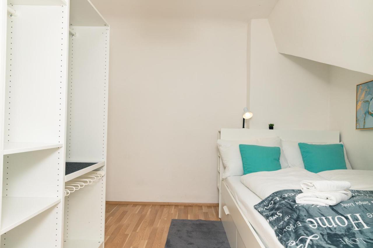 Milky Way Top Floor 2-Bedroom Apartment Air Condition Wina Bagian luar foto