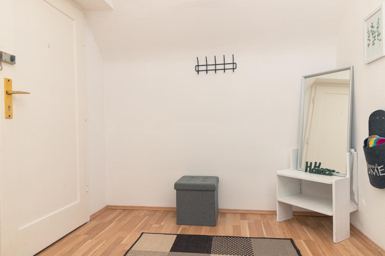 Milky Way Top Floor 2-Bedroom Apartment Air Condition Wina Bagian luar foto