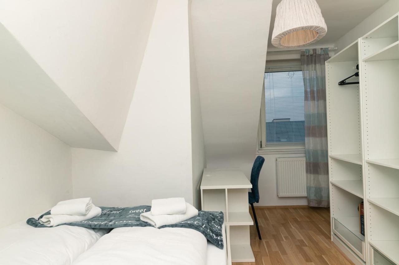 Milky Way Top Floor 2-Bedroom Apartment Air Condition Wina Bagian luar foto