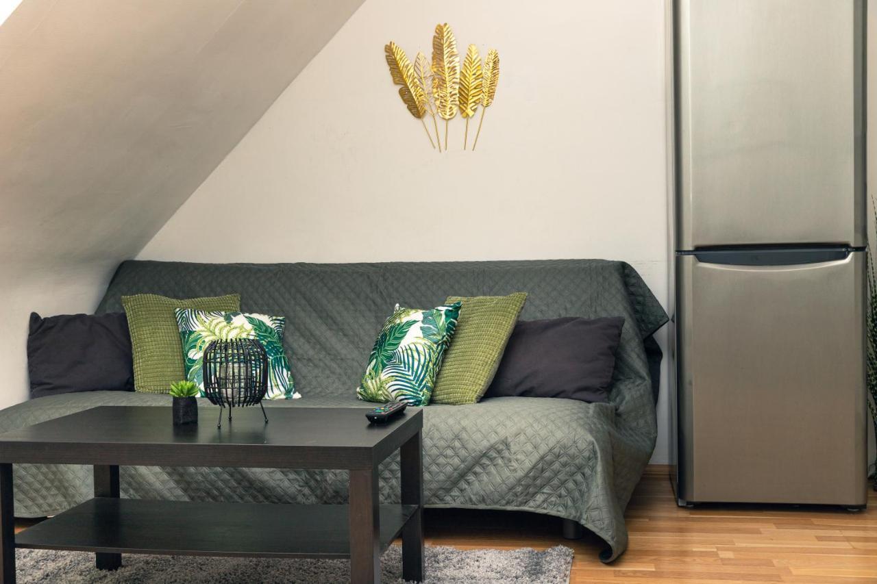 Milky Way Top Floor 2-Bedroom Apartment Air Condition Wina Bagian luar foto